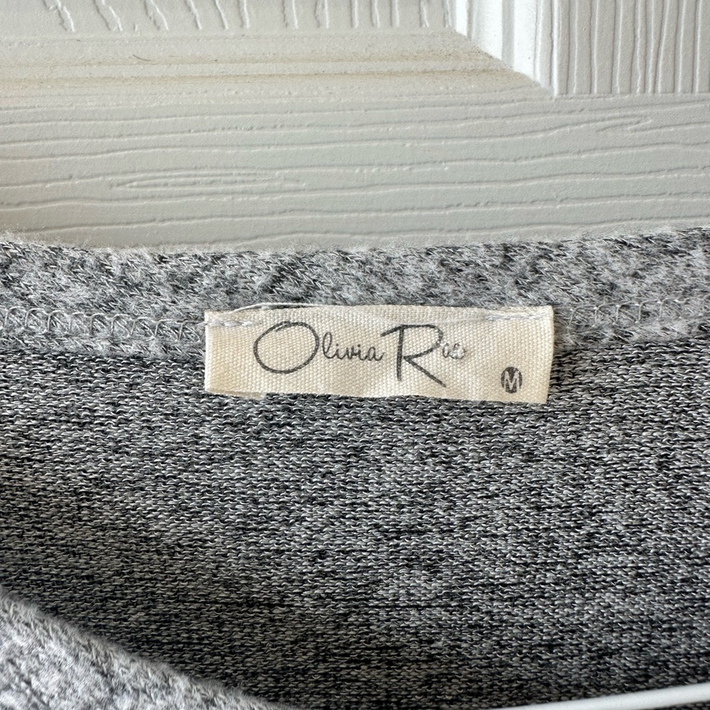 woman’s long sleeve blouse size: medium